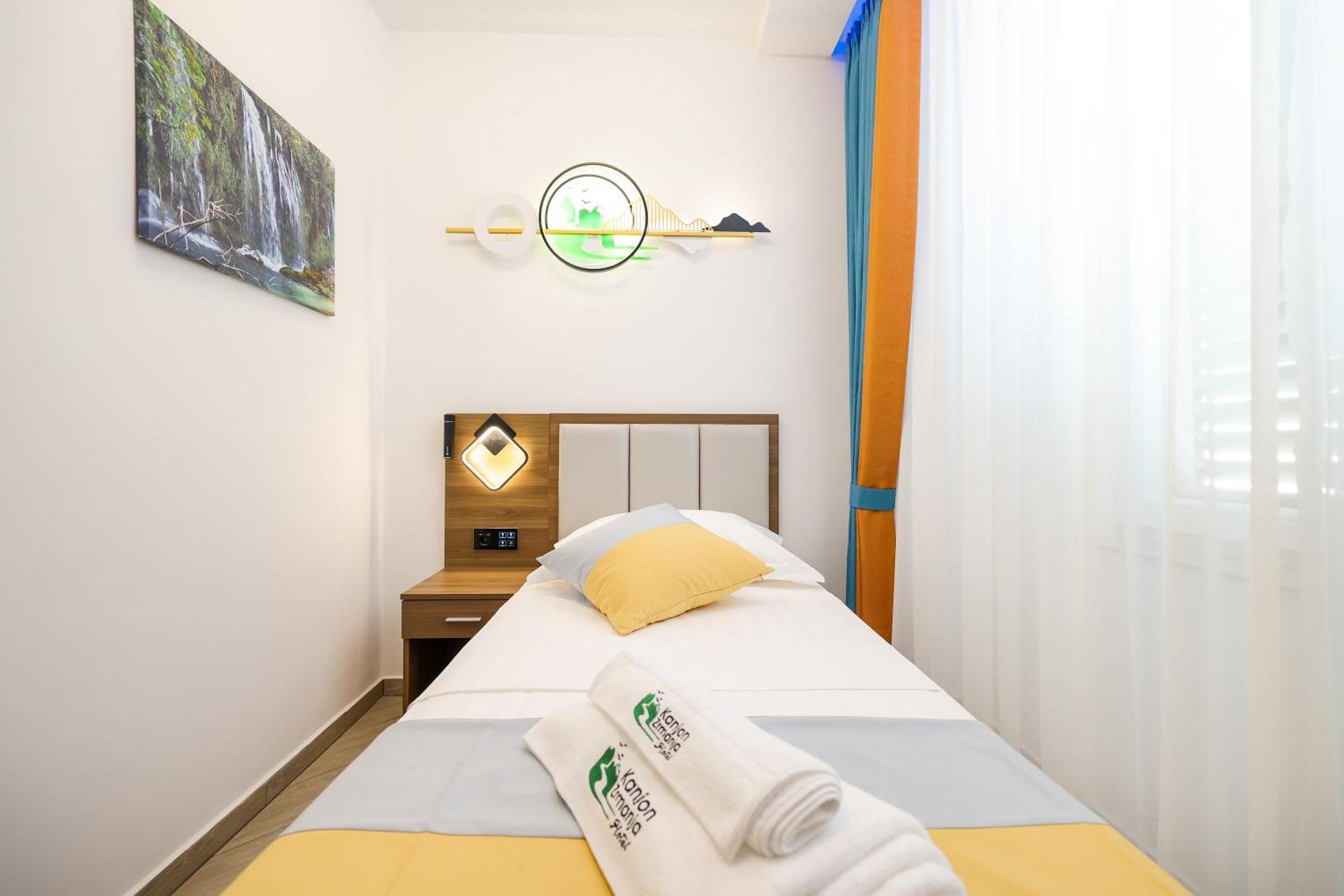 Hotel Kanjon Zrmanje 奥布罗瓦茨 外观 照片